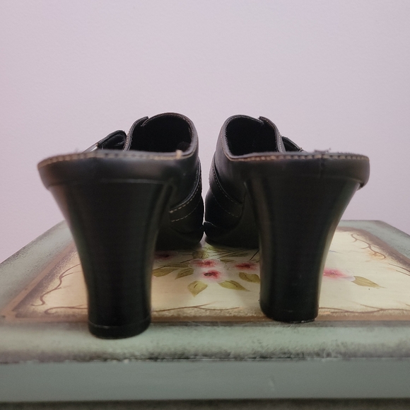 Aerosoles Vintage Black Leather Mule With Buckle Size 8 - Picture 6 of 6